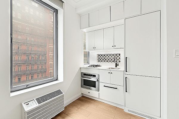 1st image of 225 W 23rd St APT 6O