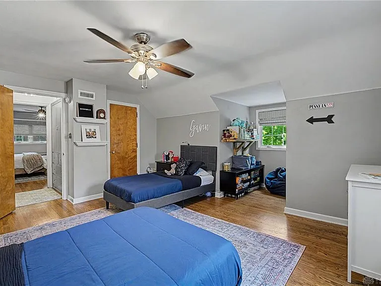333 Thruston Blvd E — Photo 30