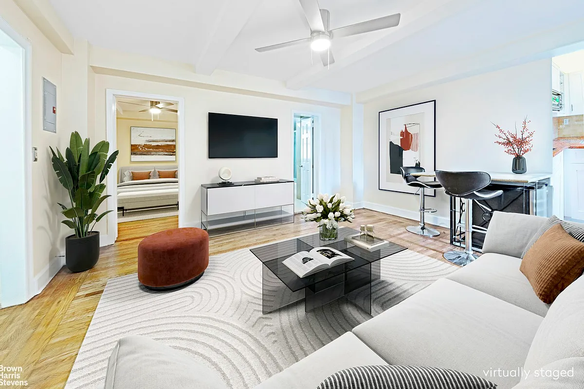 333 East 43rd St Unit 515  