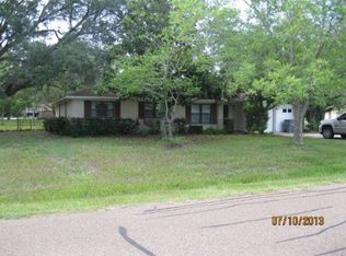 210 Edinburgh St, Victoria, TX 77904