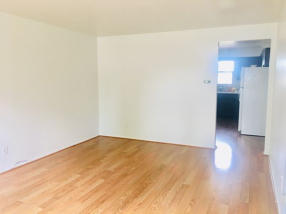 2nd image of 839 Edwin Dr