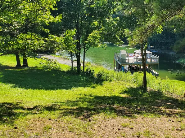 Sheltered Cove Private Dr, Piney Flats, TN 37686