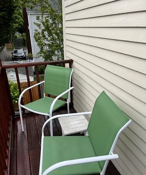 Balcony!