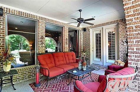 2nd image of 2208 Thornbury Ln