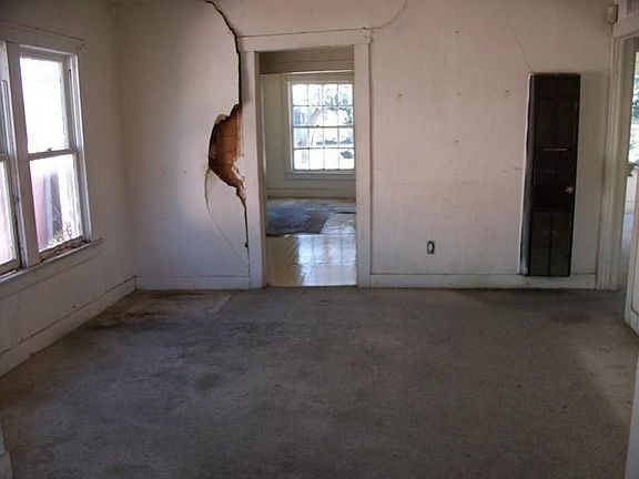 3rd image of 1618 S Marsalis Ave