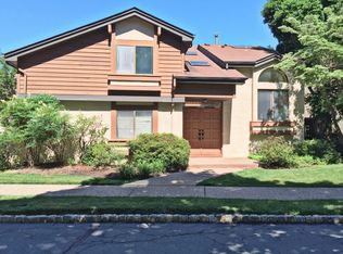 608 Sayre Dr, Princeton, NJ 08540