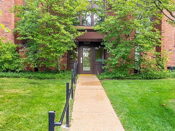 4th image of 585 Coeur De Royale Dr APT 306