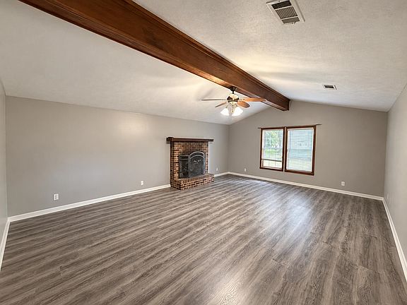 2nd image of 1056 Martin Rd