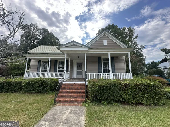 519 Harvey St, Millen, GA 30442
