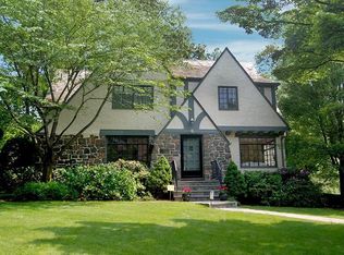 6 Locust Ridge Rd, Larchmont, NY 10538