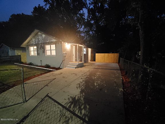 2nd image of 1824 W 28th St