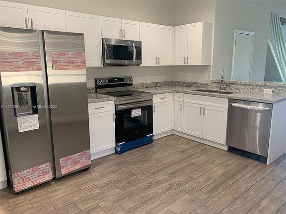 2nd image of 2277 Salerno Cir #2277
