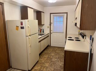 1006 E Griggs St #F, Marion, IL 62959