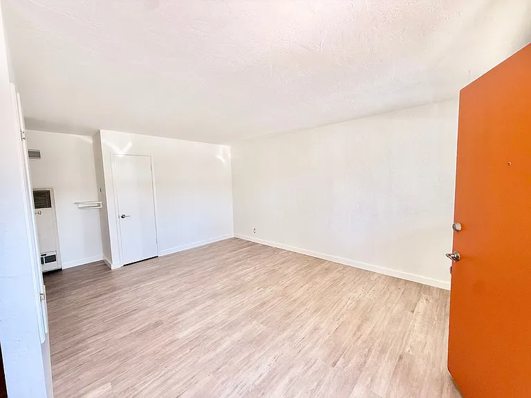 930 - 966 Parker Court — Photo 1