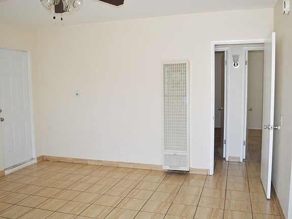 3rd image of 3913 W 108th St