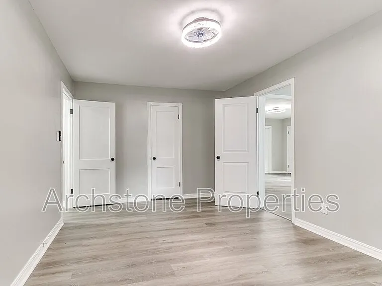 2617 NW 37th St — Photo 16