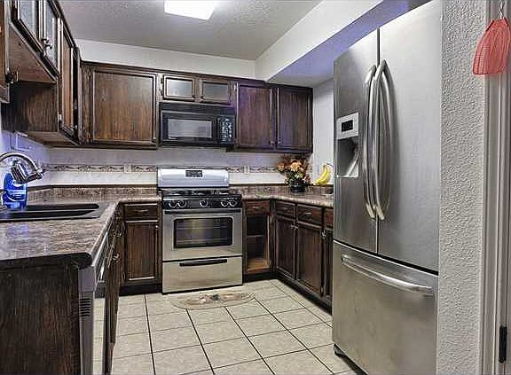 5th image of 12021 Greenveil Dr
