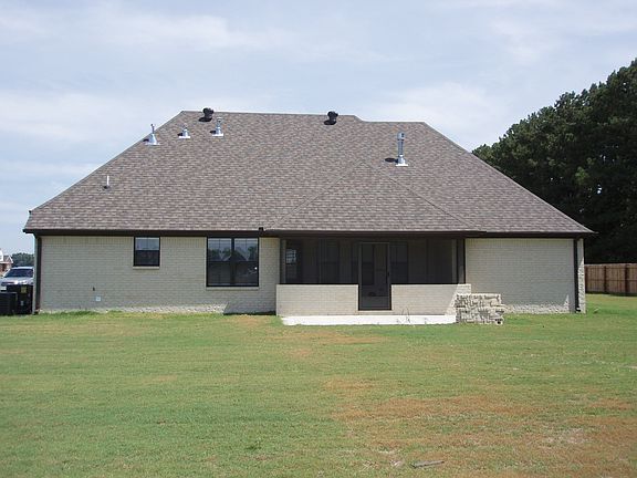 4th image of 635 Koser Dr