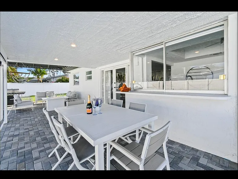 5040 NE 22nd Ave — Photo 9