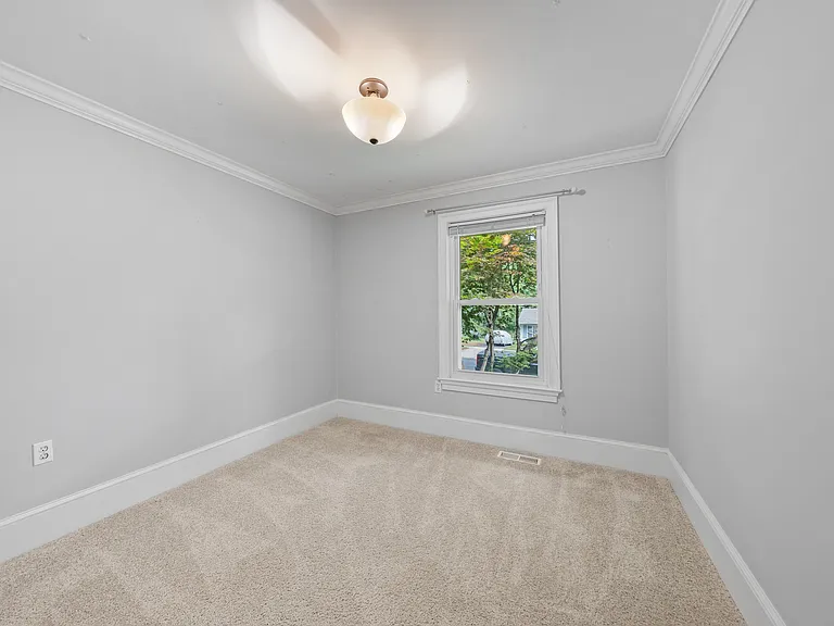 917 Allan Rd — Photo 13