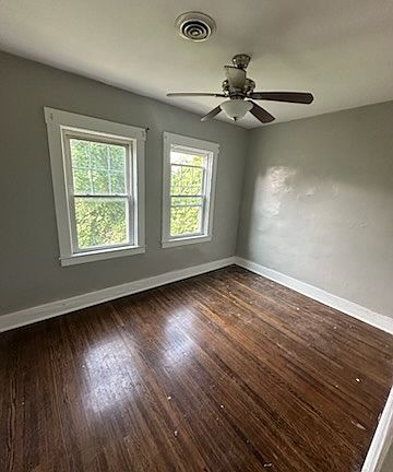 5th image of 38 Dakota St APT 3
