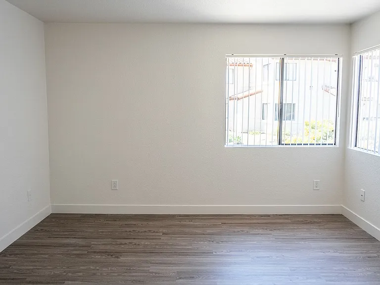Sycamore Hills Village Apartments — Photo 26