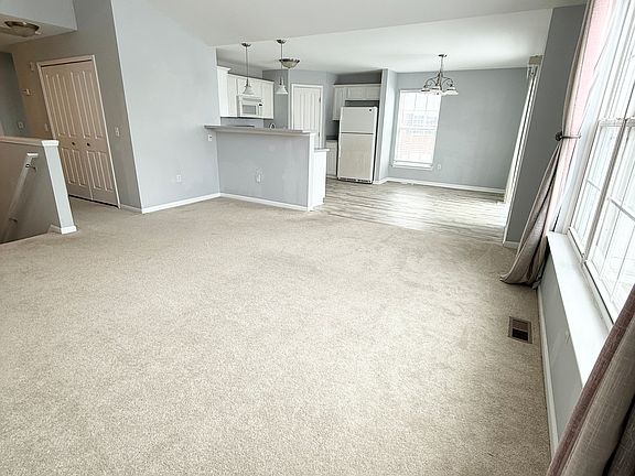 4th image of 4131 Elizabeth Ave