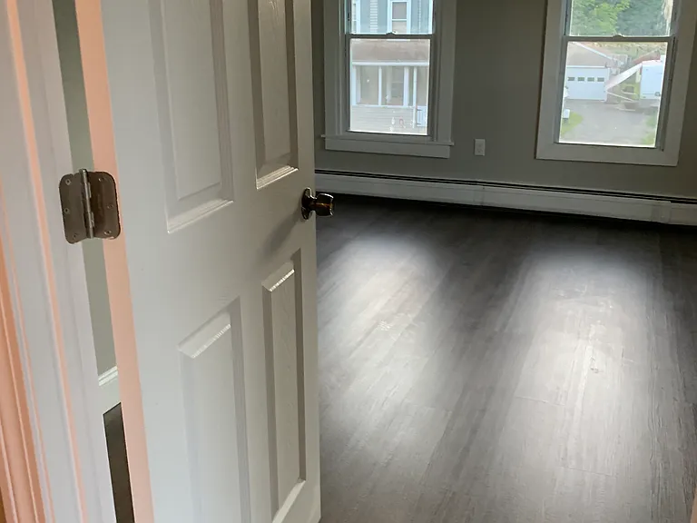 12 Crystal St #1 — Photo 5