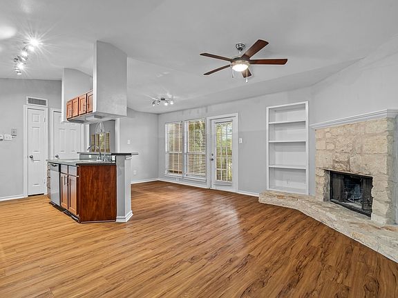 3rd image of 6804 N Capital Of Texas Hwy APT 521