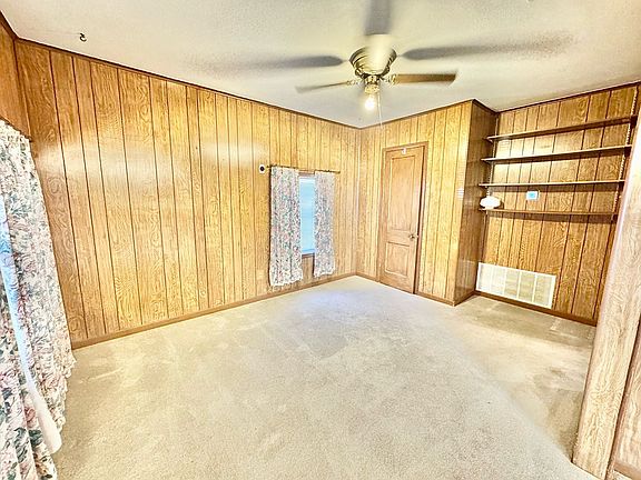 4th image of 1318 E Harris Ave