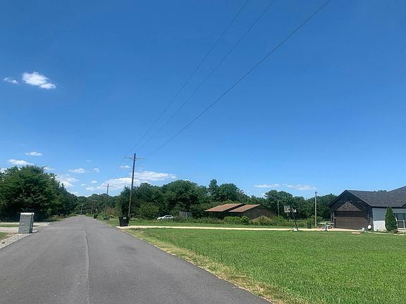 5th image of 10 Ashley Ln