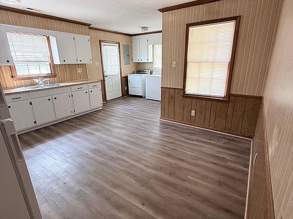 3rd image of 417 Kimbrell St