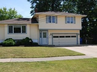 13705 Holland Rd, Brookpark, OH 44142