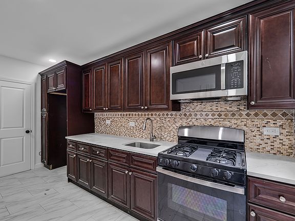 4th image of 616 14th St APT 1