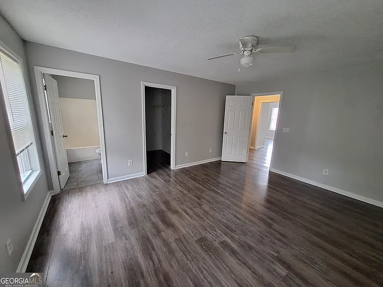 5633 Rutland Dr — Photo 5