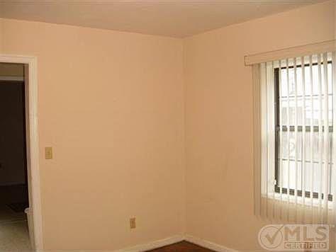 3rd image of 834 Volusia St