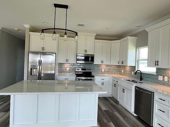 5th image of 957 Pelican Ln