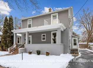 422 1/2 W Winnebago St, Appleton, WI 54911