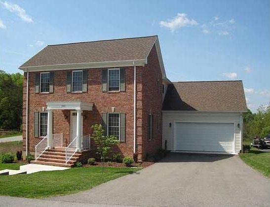 1st image of 1903 Forest Ln