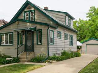 612 S 69th St, Milwaukee, WI 53214