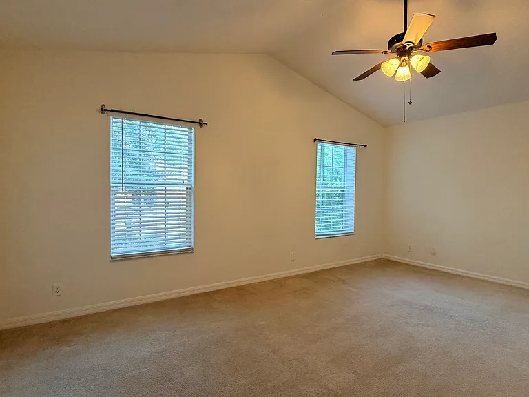 4212 Bismarck Palm Dr — Photo 17
