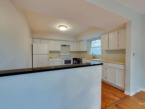 5th image of 173 Williamsburg Dr