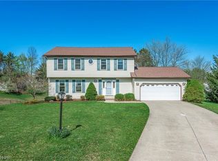 13811 Lodge Dr, North Royalton, OH 44133