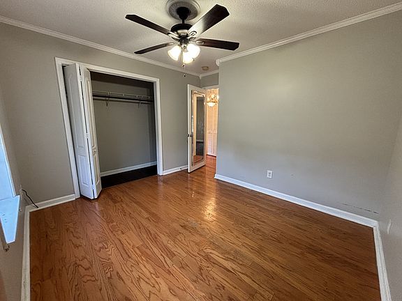 5th image of 110 Fox Haven Ln