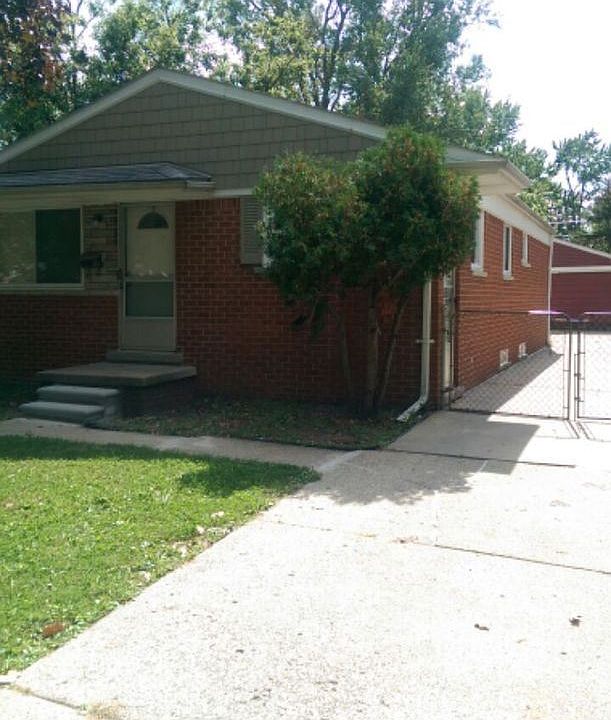 2nd image of 30031 Glenwood St