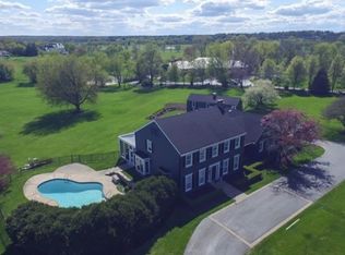 61 Spring Creek Rd, Barrington Hills, IL 60010