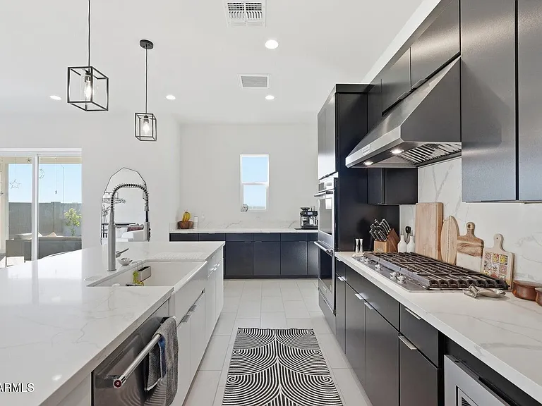 6052 S Veneto — Photo 10