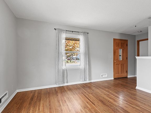3rd image of 8460 Glenbrook Ave S