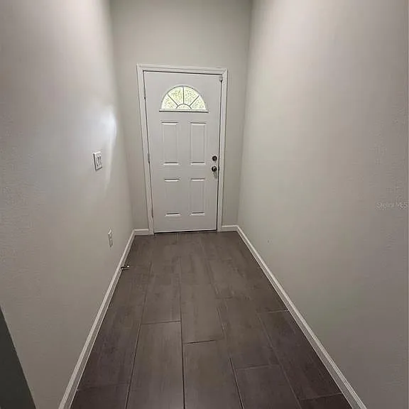 417 Ohio Way — Photo 2