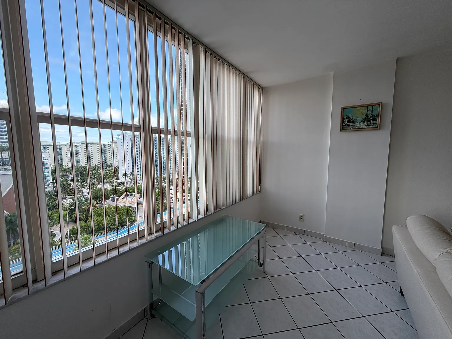 1 bed, 1000 sqft, $2,100 — Photo 3